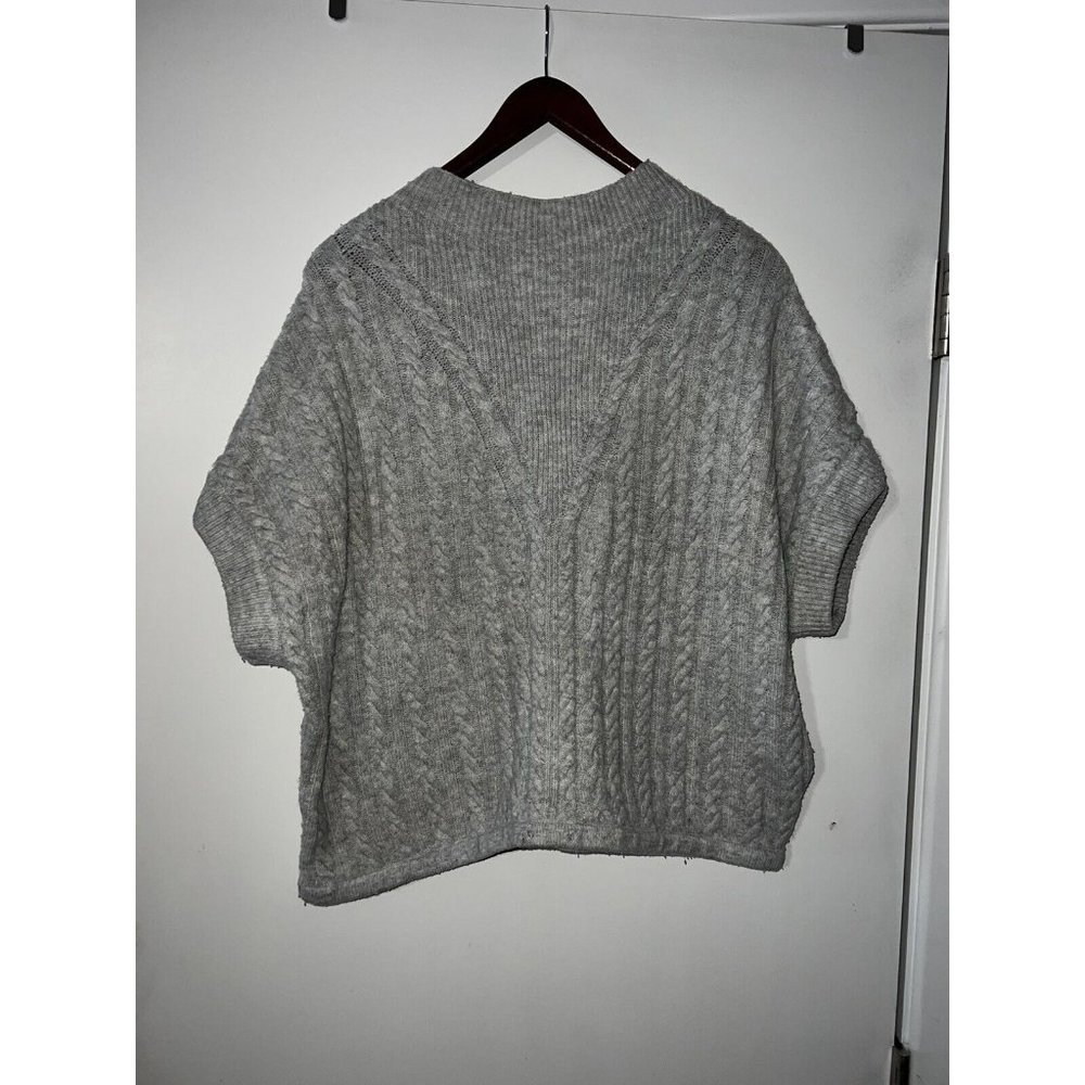 express womens Sweater‎ Shirt small